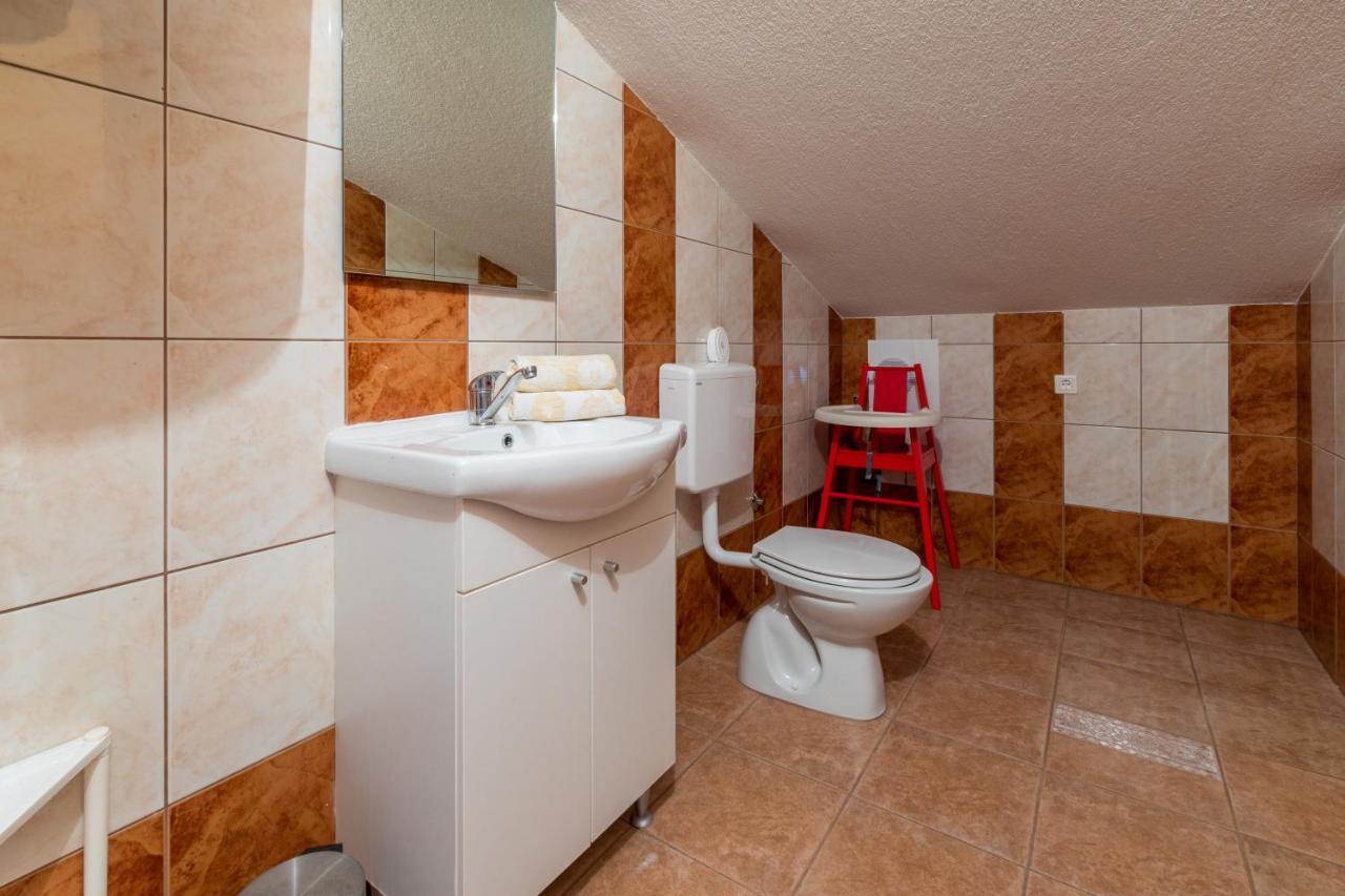 Apartman Butorac Klenovica Exterior photo